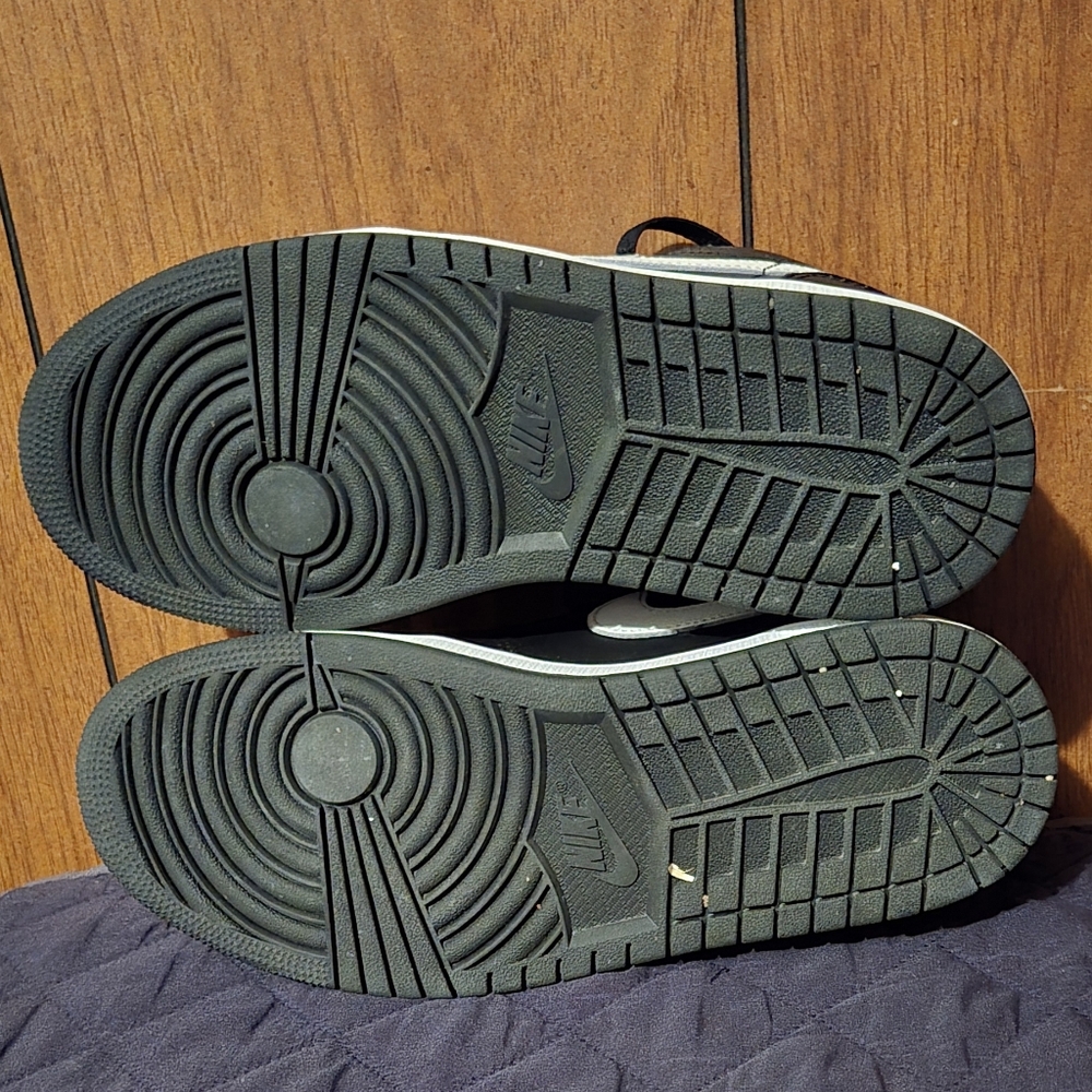 Jordan One Lows - Picture 3 of 3